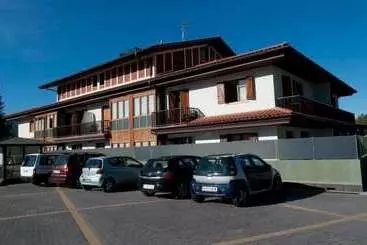 塔萊門迪旅遊公寓酒店 - Zarautz