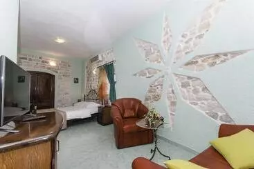 Palace Derossi - Trogir