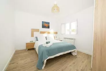 Apartamentos Turísticos Praia De Seselle, Terraza Y Jardín A Un Paso De La Playa - Ares