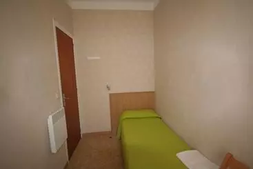 Hostal Juventus - Portbou