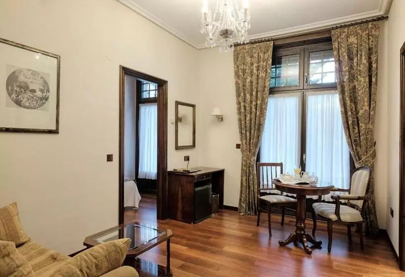 Fotos del hotel Palacio Arias:  25