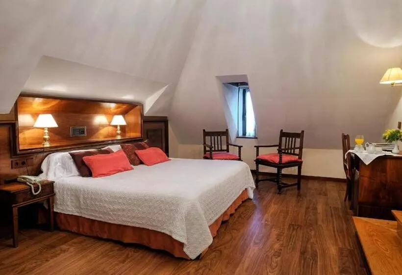 Fotos del hotel Palacio Arias:  9