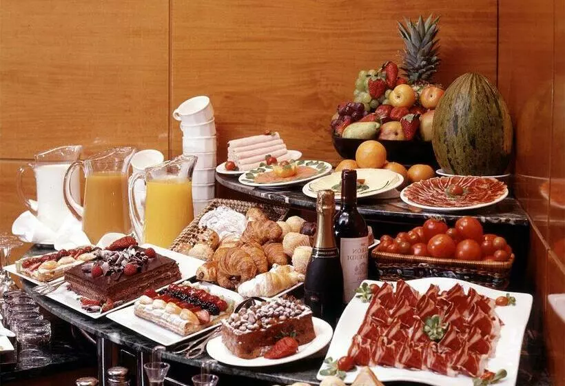 Fotos del hotel Ginosi Pedralbes:  13