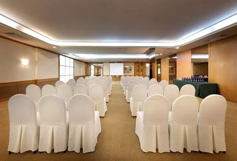 Fotos del hotel Crisol Puerta De Burgos:  11