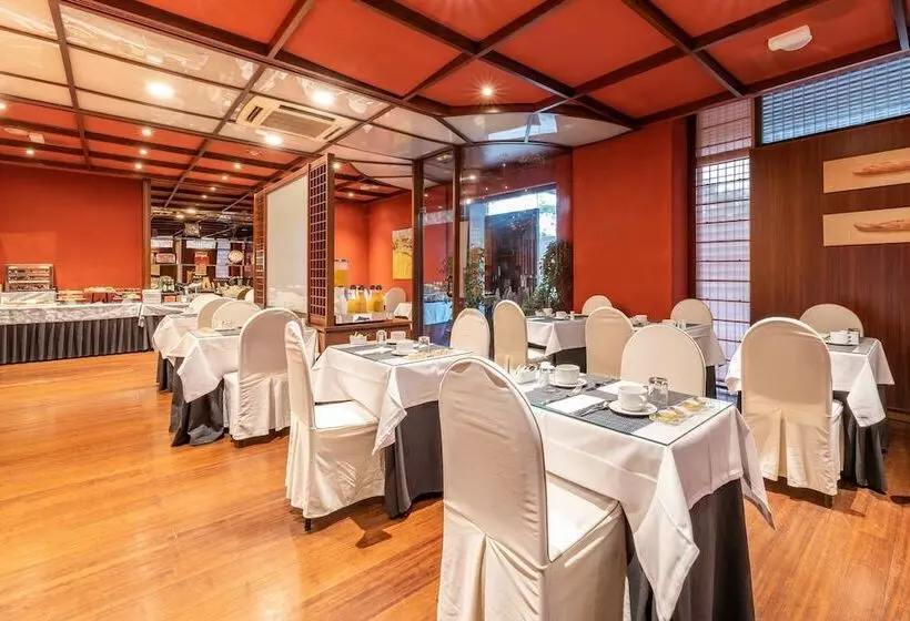 Fotos del hotel Crisol Puerta De Burgos:  3