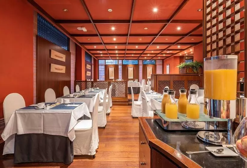 Fotos del hotel Crisol Puerta De Burgos:  17