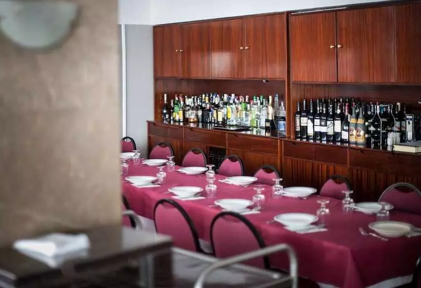 Fotos del hotel Unzaga Plaza:  8