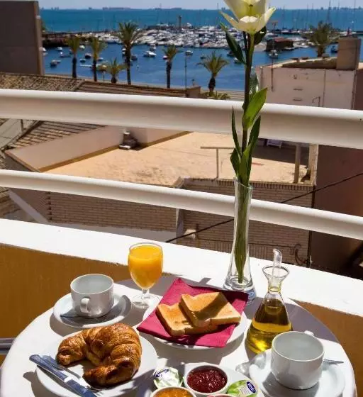 Fotos del hotel Cristina:  4