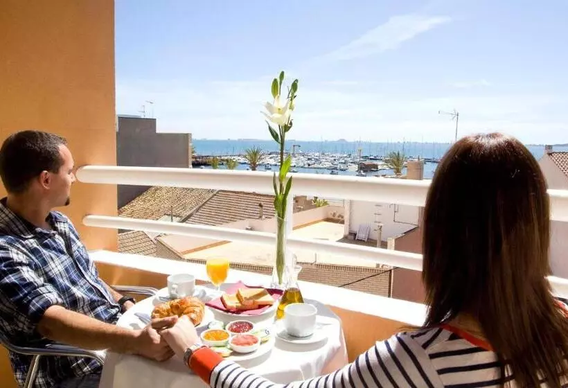 Fotos del hotel Cristina:  9