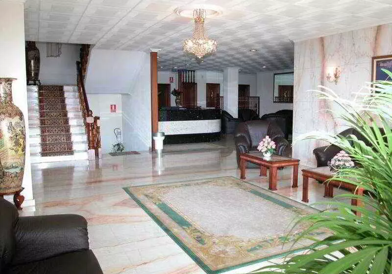 Fotos del hotel Ton:  3