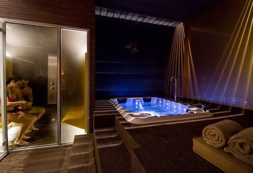 Fotos del hotel Spa Balfagon:  4