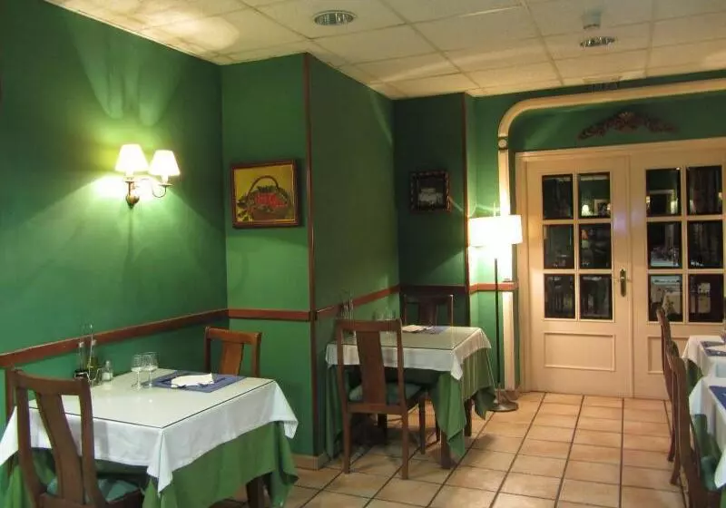 Fotos del hotel Villa De Utrillas:  12