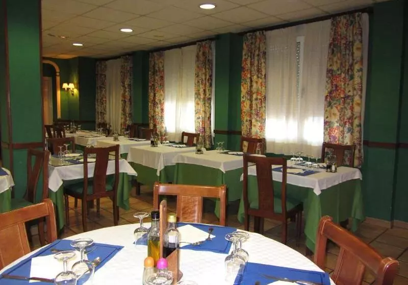Fotos del hotel Villa De Utrillas:  3