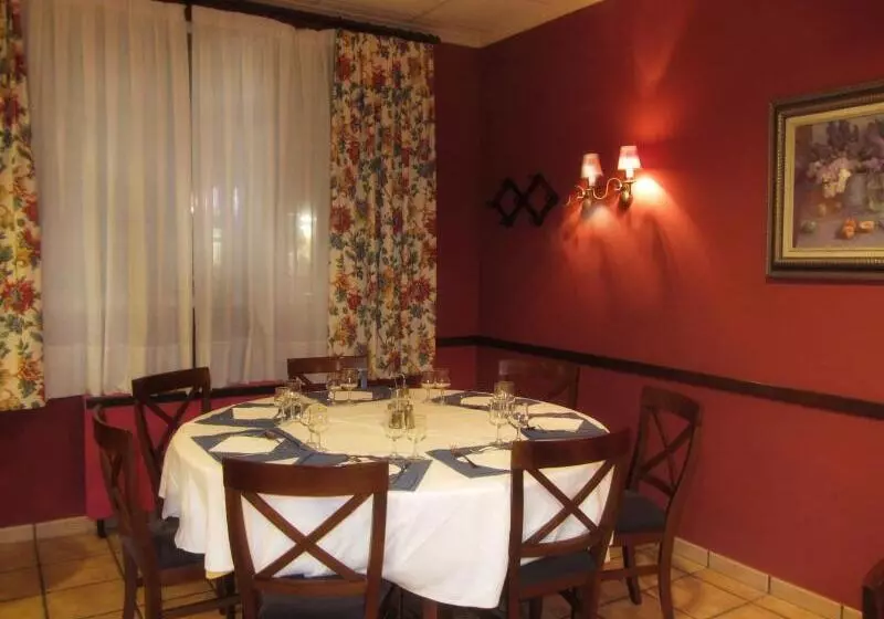 Fotos del hotel Villa De Utrillas:  13