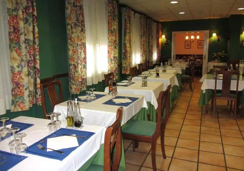 Fotos del hotel Villa De Utrillas:  8