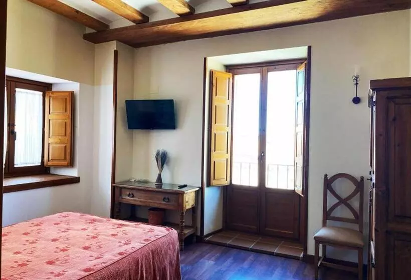 Palacio Duque De Tamames – Hotel El Rastro