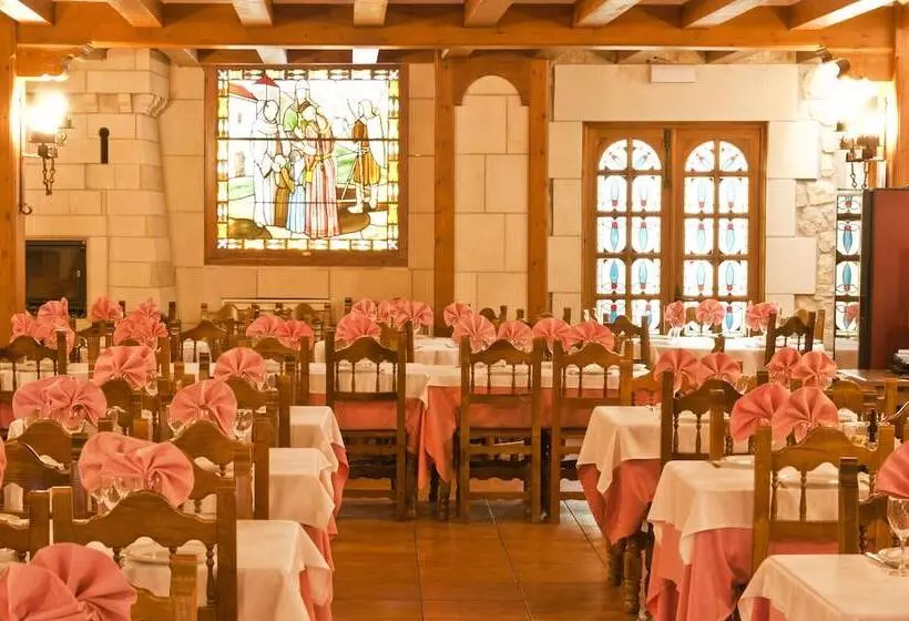 Fotos del hotel Santo Domingo De Silos:  12
