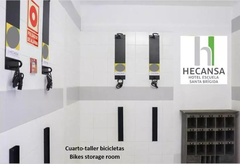 Fotos del hotel Escuela Santa Brígida:  9