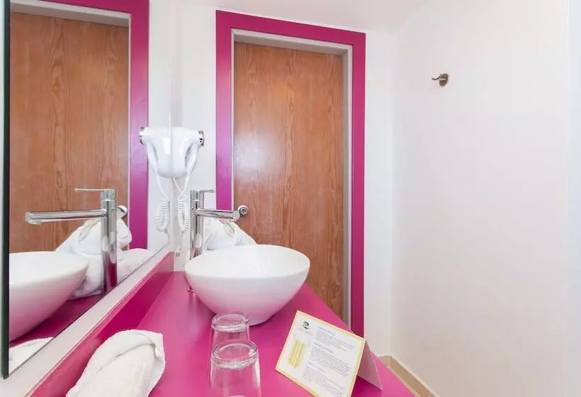 Fotos del hotel Guya Wave:  17