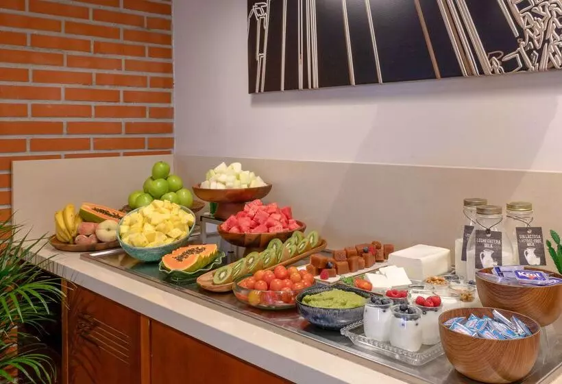 Fotos del hotel Santiago Plaza Affiliated By Meliá:  11