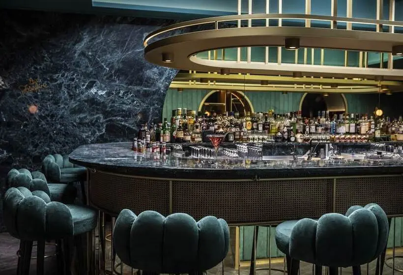 Fotos del hotel Furst Metternich:  6