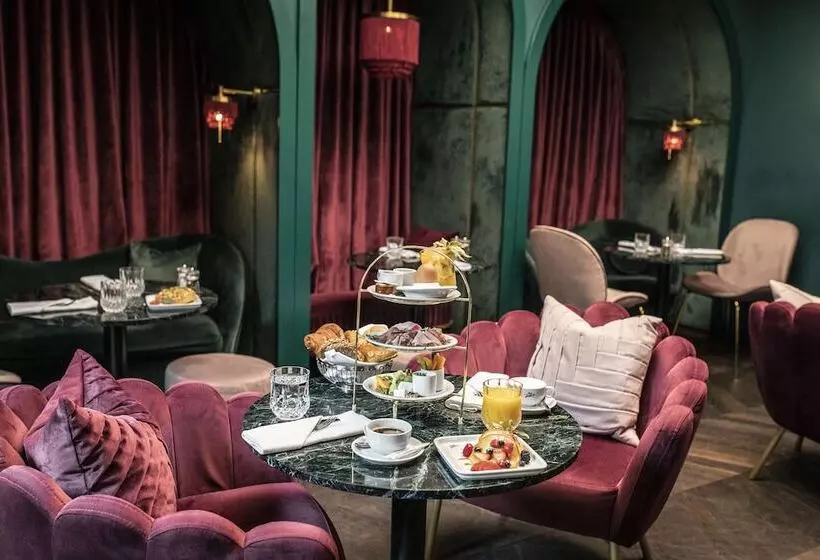 Fotos del hotel Furst Metternich:  39