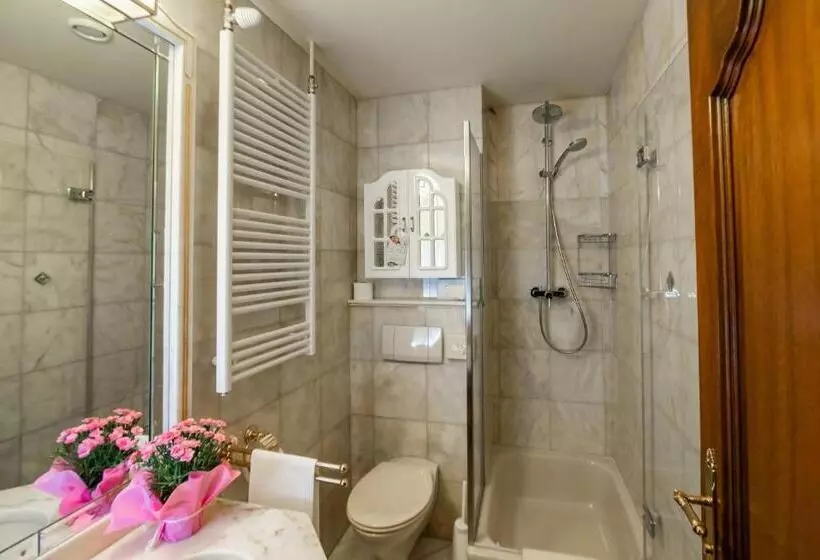 Fotos del hotel Palais Porcia:  10