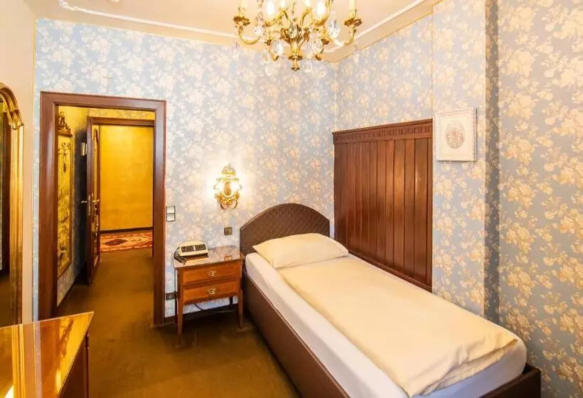 Fotos del hotel Palais Porcia:  7