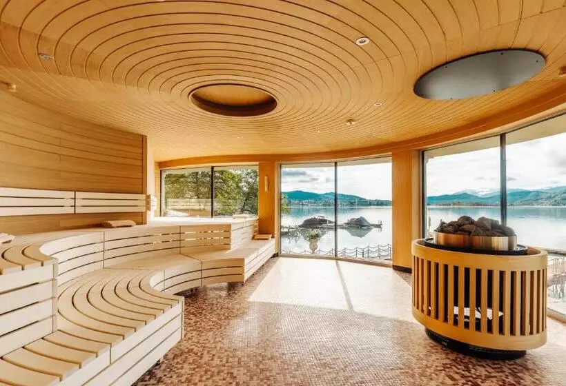 Fotos del hotel Schloss Seefels:  3