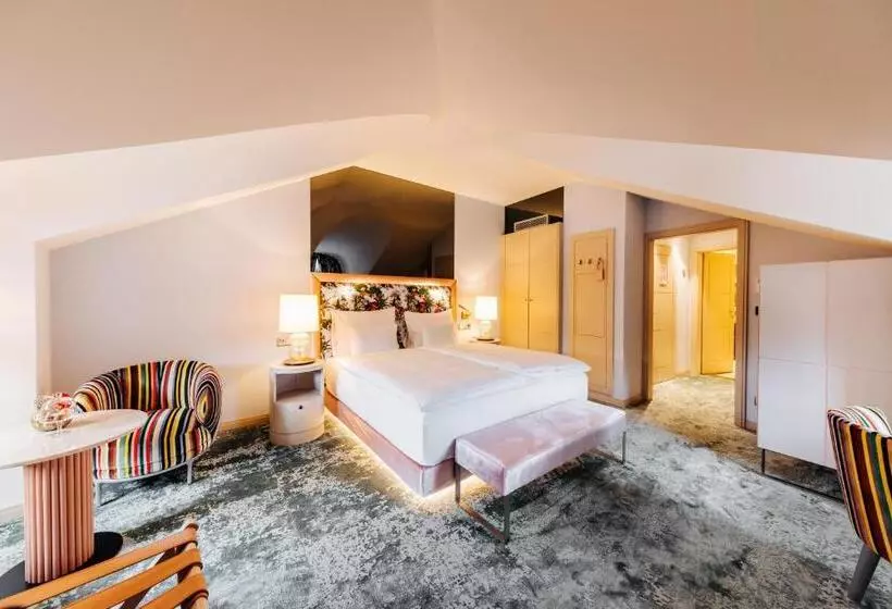 Fotos del hotel Schloss Seefels:  15