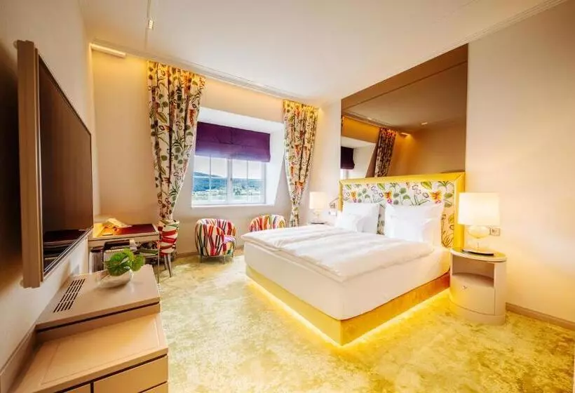 Fotos del hotel Schloss Seefels:  18