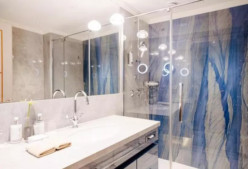 Fotos del hotel Schloss Seefels:  12