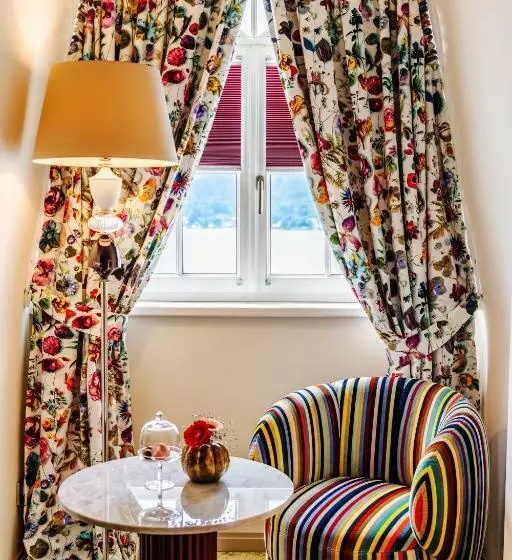 Fotos del hotel Schloss Seefels:  14