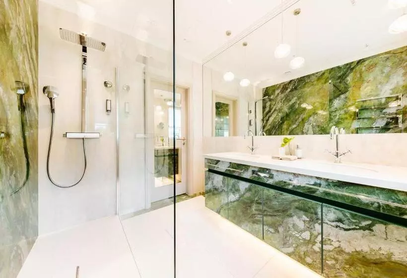 Fotos del hotel Schloss Seefels:  6