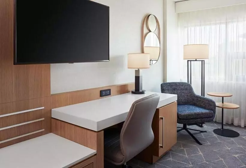 Fotos del hotel Delta Hotels By Marriott Calgary Airport Interminal:  19