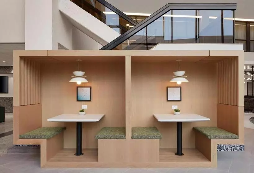 Fotos del hotel Delta Hotels By Marriott Calgary Airport Interminal:  9