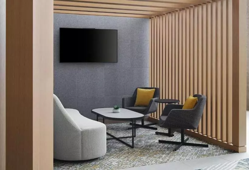 Fotos del hotel Delta Hotels By Marriott Calgary Airport Interminal:  2