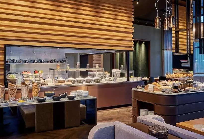 Fotos del hotel Swissotel Le Plaza Basel:  21