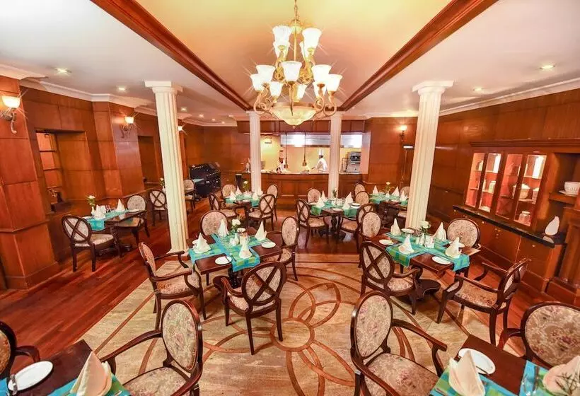 Fotos del hotel The Grand Hotel:  17