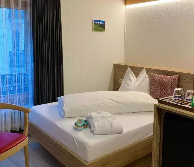 Fotos del hotel Crystal:  2