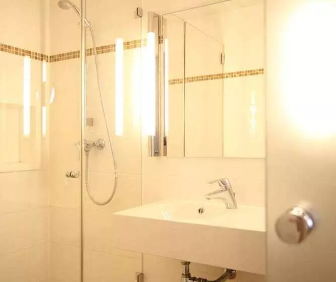 Fotos del hotel Alster-hof:  24