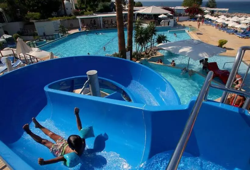 Fotos del hotel Golden Coast Beach:  2