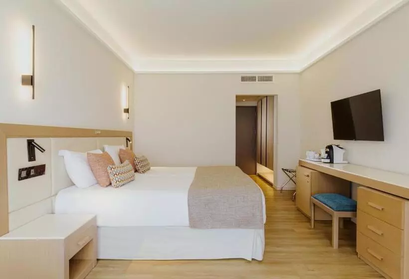 Fotos del hotel Golden Coast Beach:  17