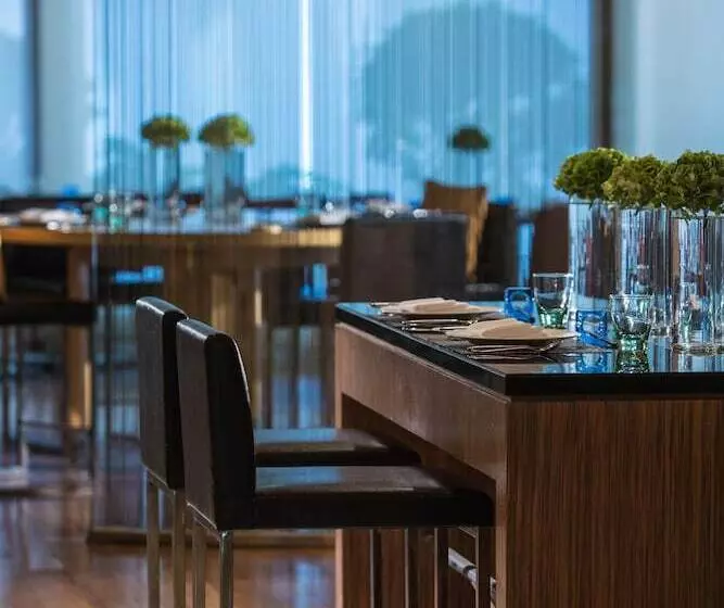 Fotos del hotel Renaissance Shanghai Yangtze:  13