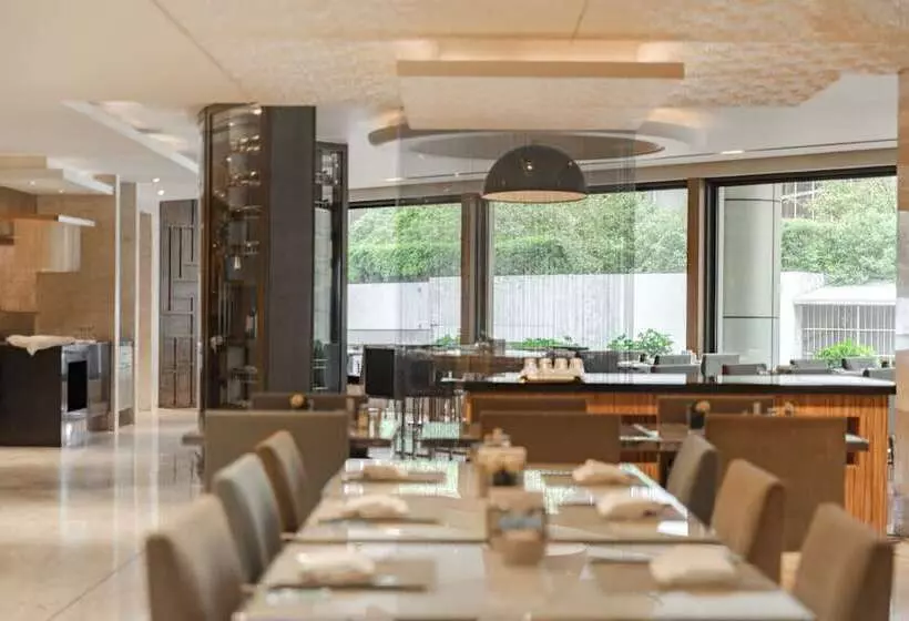 Fotos del hotel Renaissance Shanghai Yangtze:  5