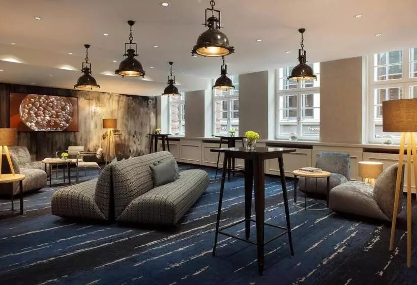 Fotos del hotel Renaissance Hamburg:  8