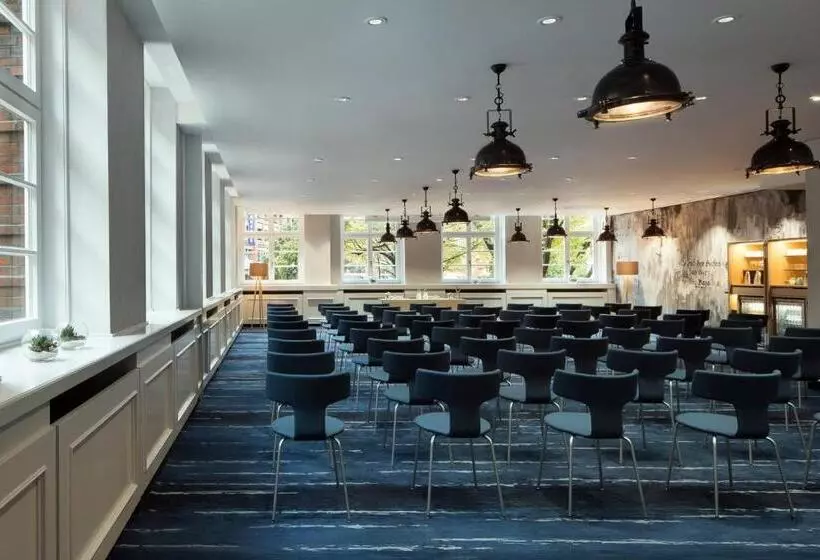 Fotos del hotel Renaissance Hamburg:  25