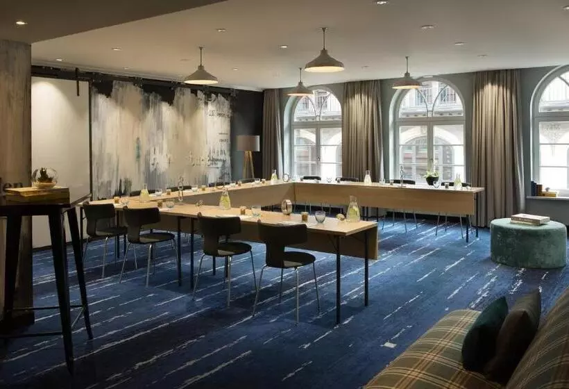 Fotos del hotel Renaissance Hamburg:  11