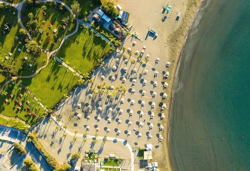 Fotos del hotel St Raphael Resort:  24