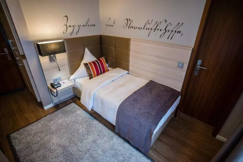 Fotos del hotel Zum Zeppelin Hamburg:  7